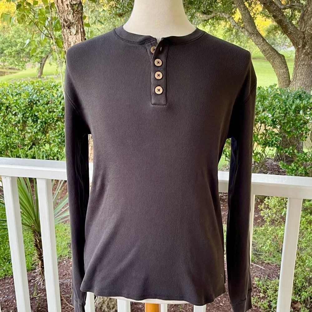 Burt’s Bees Baby 4 button Henley Shirt. Medium. Black.